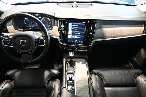 Volvo V90 Cross Country 9 of 25