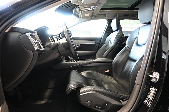 Volvo V90 Cross Country 8 of 25