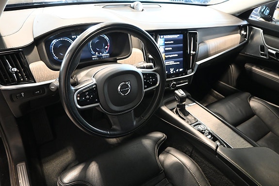 Volvo V90 Cross Country 7 of 25
