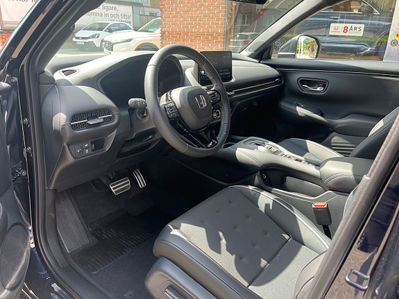 Honda ZR-V 9 of 11