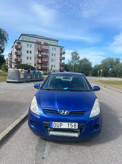 Hyundai i20 2 of 7