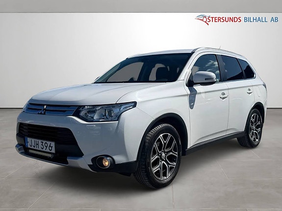 Mitsubishi Outlander 3 of 5