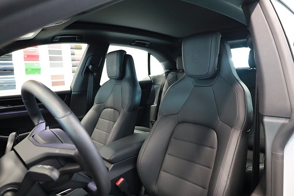 Porsche Macan 4 8 of 28