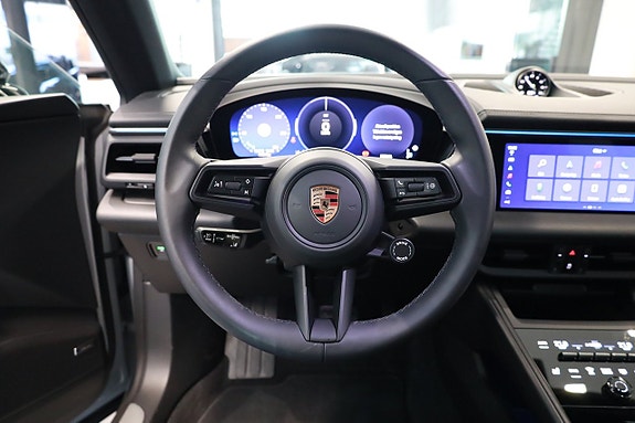 Porsche Macan 4 13 of 28
