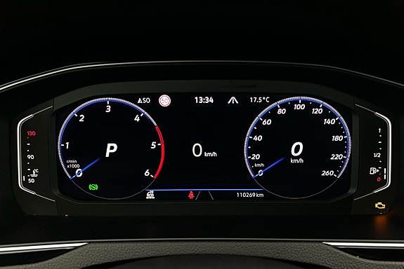 Volkswagen Passat 7 of 30