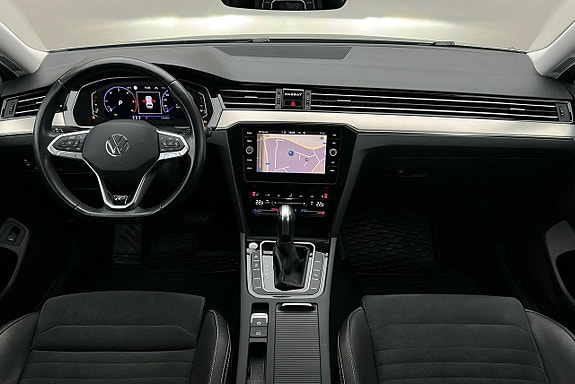 Volkswagen Passat 6 of 30