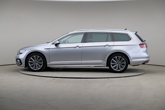 Volkswagen Passat 4 of 30