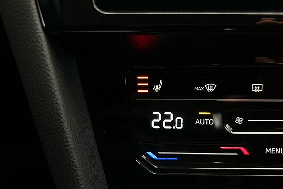 Volkswagen Passat 20 of 30