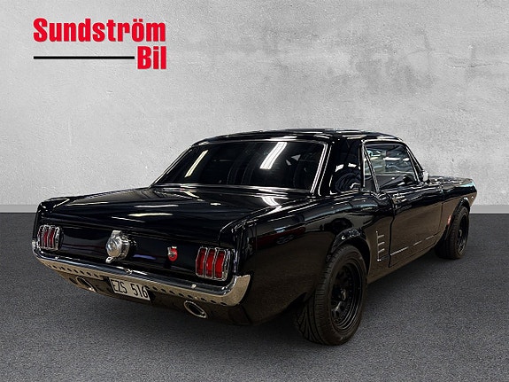 Ford Mustang 6 of 20
