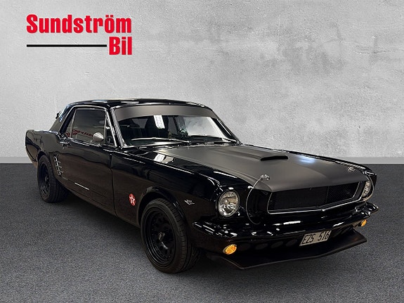Ford Mustang 7 of 20