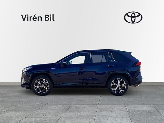 Toyota RAV4 Plug-in Hybrid 4 of 5