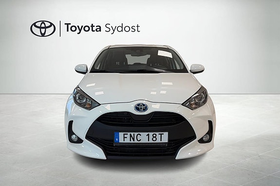 Toyota Yaris 5 of 5