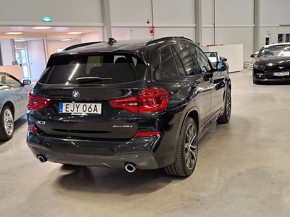 BMW X3 4 of 5