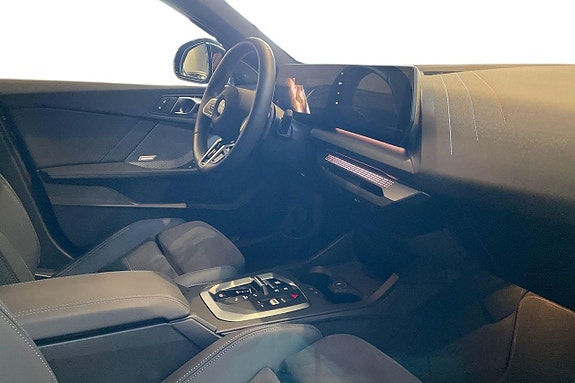BMW 120 6 of 16