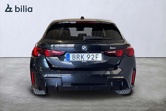 BMW 120 4 of 5