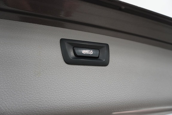 BMW 320d 9 of 19