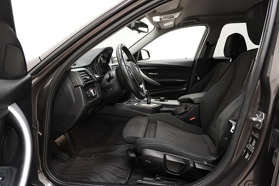 BMW 320d 11 of 19