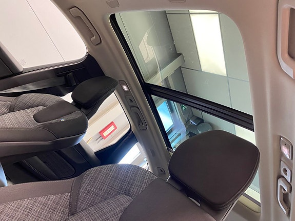 Volvo XC60 11 of 17