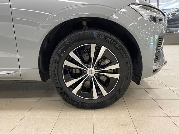 Volvo XC60 3 of 5