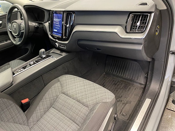 Volvo XC60 16 of 17