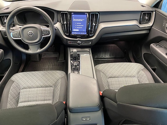 Volvo XC60 12 of 17