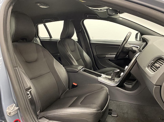 Volvo V60 14 of 22