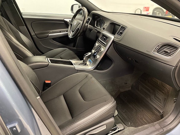 Volvo V60 15 of 22
