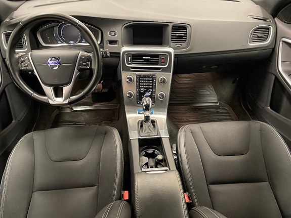 Volvo V60 12 of 22