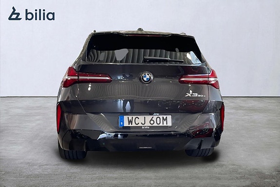 BMW X3 4 of 5