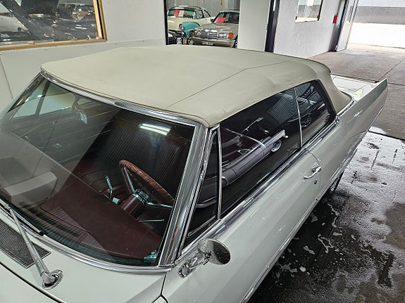 Cadillac Deville 13 of 15