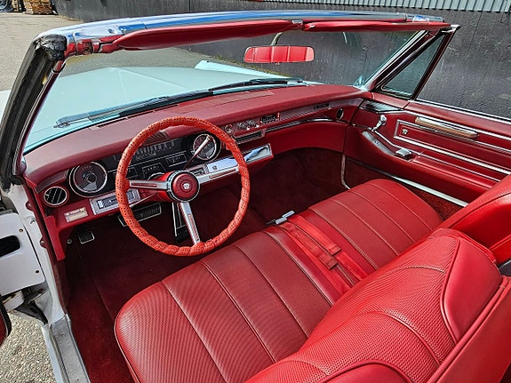 Cadillac Deville 9 of 15