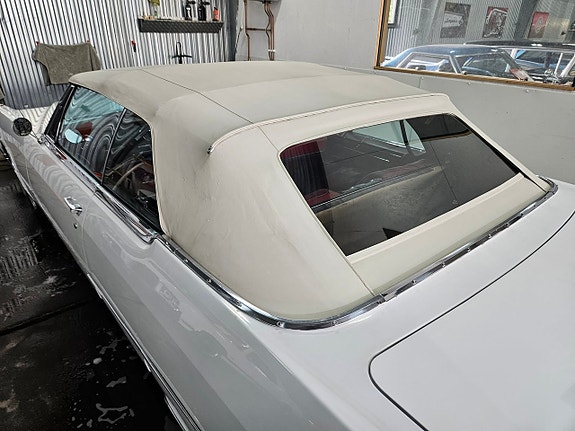 Cadillac Deville 12 of 15