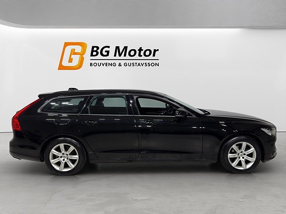 Volvo V90 3 of 5