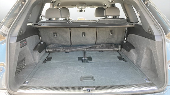 Audi Q7 12 of 12