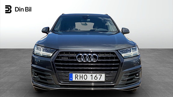 Audi Q7 4 of 5