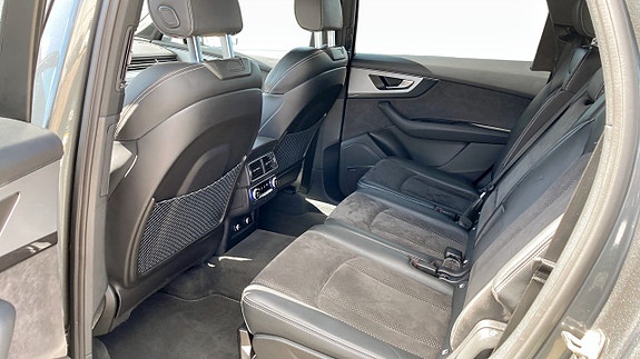 Audi Q7 11 of 12