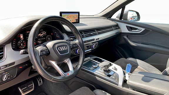 Audi Q7 7 of 12