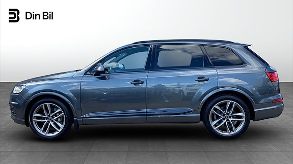 Audi Q7 2 of 5