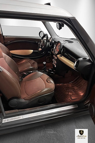 MINI Clubman Cooper D 8 of 10