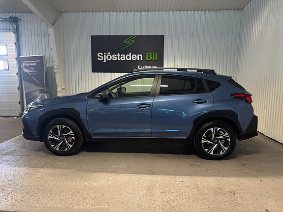 Subaru Crosstrek 2 of 5
