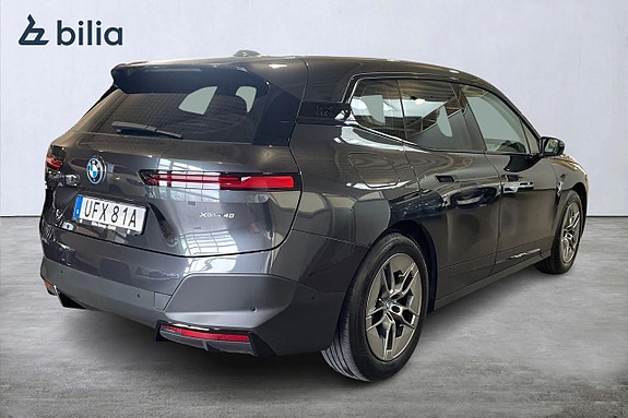 BMW iX 15 of 16