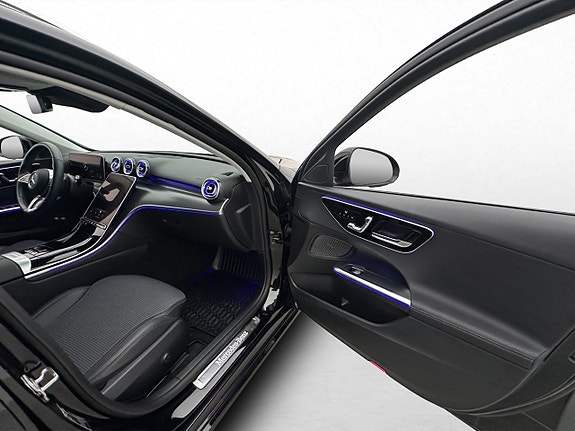 Mercedes-Benz C300 16 of 30