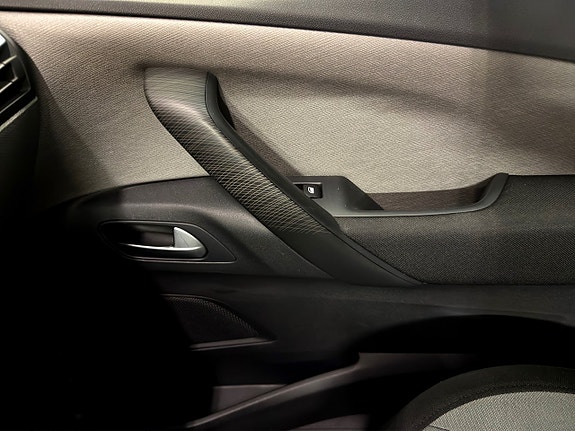 Citroen Grand C4 Picasso 28 of 30