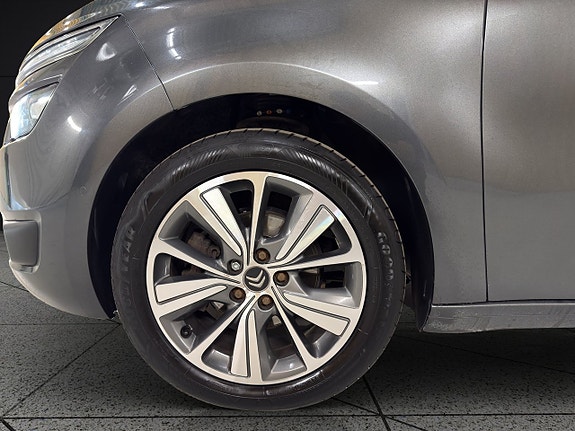 Citroen Grand C4 Picasso 13 of 30