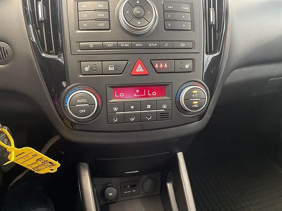 Kia Ceed 14 of 16