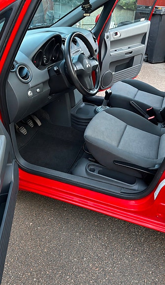 Mitsubishi Colt 5 of 5