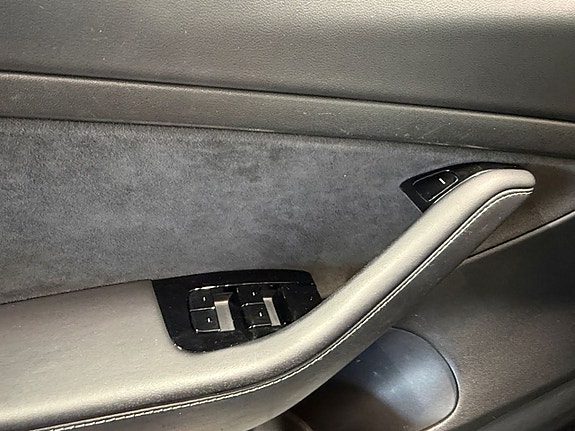 Tesla Model 3 17 of 21