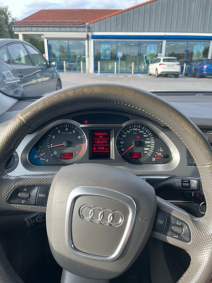 Audi A6 7 of 16