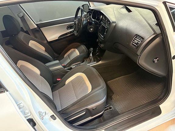 Kia Ceed 10 of 16