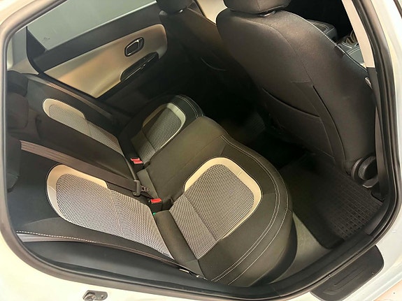 Kia Ceed 11 of 16